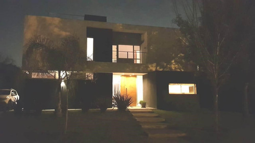 Imagen 5 de 25 de Casa En Alq. Temporario Ubicado En San Benito, Villanueva, Tigre