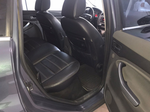 Imagen 10 de 18 de Ford Kuga 2.5 Titanium At 4x4 L (ku05)