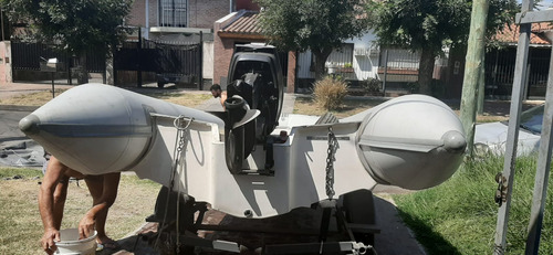 Semirigido Sin Uso Con Motor Jhonson 35 Mide 4.60 Metros .