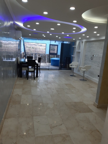 Imagen 3 de 13 de Se Vende Thowhouse En Altos De Copacabana