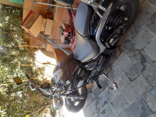 Imagem 2 de 6 de Suzuki Boulevard 800