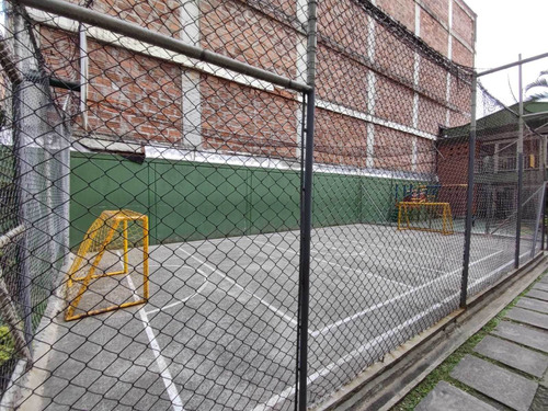 Imagen 18 de 20 de Apartamento En Venta En Medellín La Candelaria
