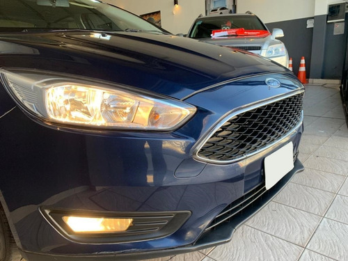 Imagen 15 de 17 de Ford Focus 4p 1.63 L Mt S 2015