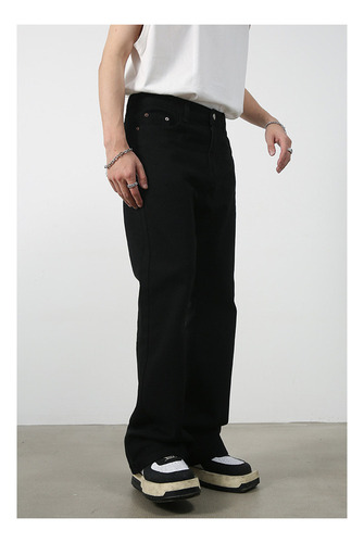 Los Jeans Rectos Hacen Que Tus Piernas Parezcan Más Largas
