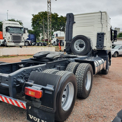 Imagem 8 de 15 de Caminhão Volvo Fm 370 Cavalo 6x2 Trucado 2011 Fm370