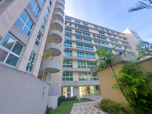 Ss: Vende Apartamento 23-1499 En Lomas De Las Mercedes De 126,17 M2, Con Piscina Y Más