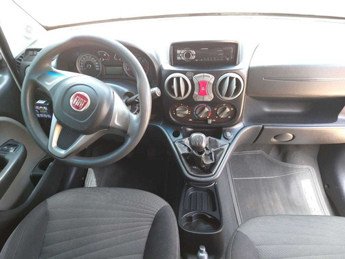 Imagem 3 de 11 de Fiat Doblo Essence 7 Lugares 2016/2017