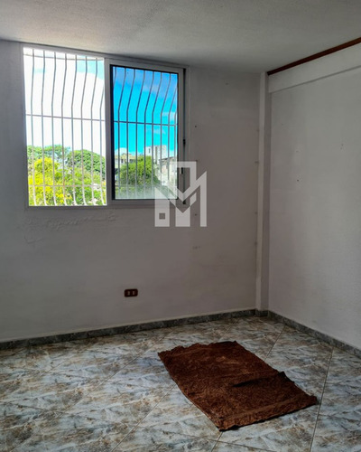 Edificio De 4 Niveles En Venta, Castillito, Puerto Ordaz, Estado Bolivar