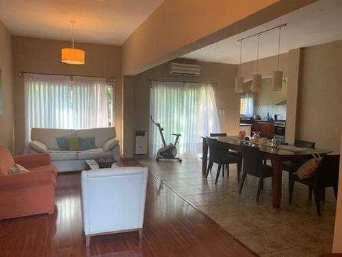 Imagen 4 de 9 de Venta- Excelente Casa!