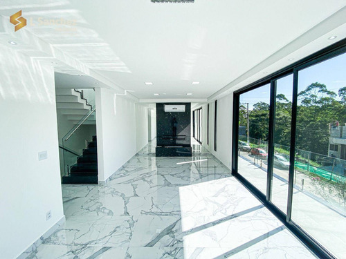 Imagem 2 de 10 de Sobrado De Alto Padrão Com 03 Suítes ( Sendo A Principal Com Closet ), Sala Ampla Dois Ambientes, Lareira, Sacada, Cozinha Americana, 04 Vagas - So0114