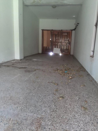 Imagen 5 de 14 de Chalet Céntrico En Monte Grande