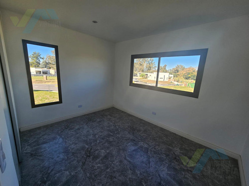 Casa En Venta - Barrio Cerrado Santa Elisa - Pilar Del Este