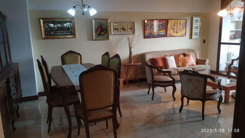 Venta De Apartamento En Lomas De Prado Del Este, Alto Prado. Avp