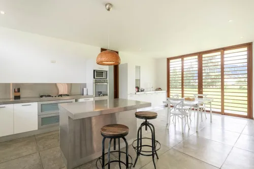 Casa En Venta En Canelon. Cod V5821