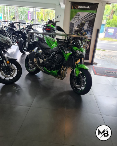 Naked Kawasaki Modelo Z900 2022