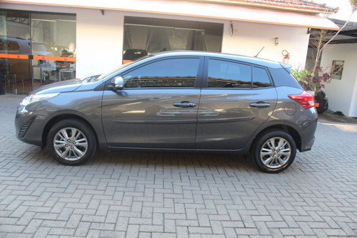 Toyota Yaris Hatch 1.5 16V 4P FLEX XL PLUS CONNECT MULTIDRIVE AUTOMÁTICO CVT