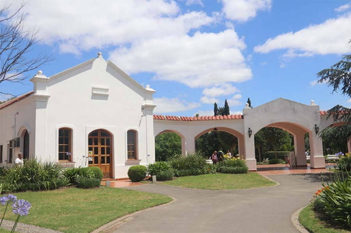 Parcela A Perpetuidad Cementerio Parque Colonial, Partido De Ituzaingó (bs As). Ubicación De Privilegio Sector G Detrás De La Capilla Expensas 2025 Incluidas