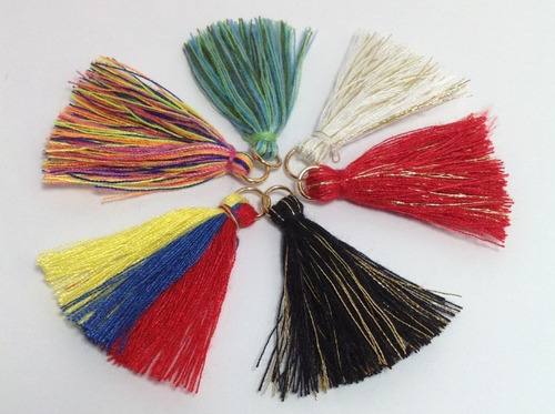 Imagen 3 de 10 de Borlas Polyester 3cm (50 Piezas)