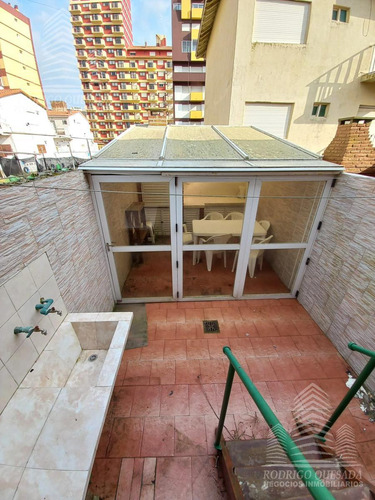 Excelente Triplex En Av. Costanera Al 1400