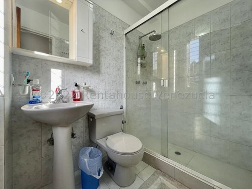 Imagen 22 de 30 de Mls #22-28102 Hermoso Y Moderno Penthouse Duplex Con Increíble Vista, Es Un Piso Completo. Afm