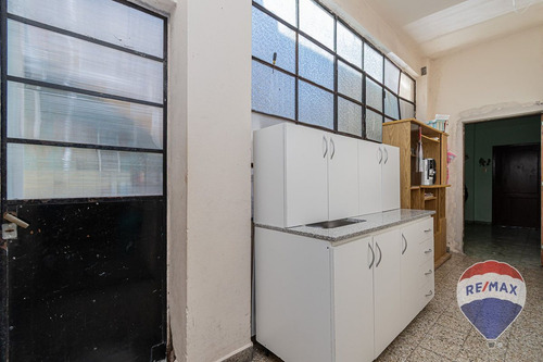 Venta Casa 4 Amb. C/garage, Patio Jardin Y Terraza