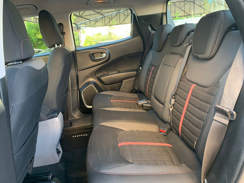 Imagem 6 de 14 de Fiat Toro Freedom Road 1.8 16v Flex Aut. 2018 Branca 201...