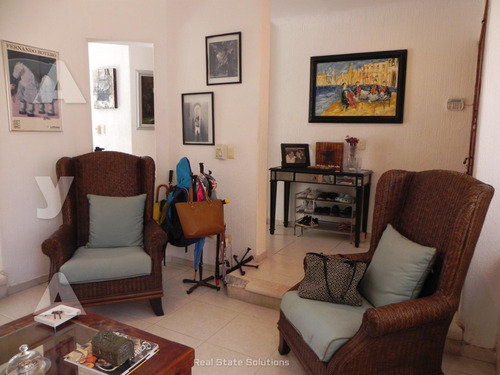 Casa En Venta, 3 Recámaras, 3 Niveles, Cuarto Servicio, Sm 43, Cancún