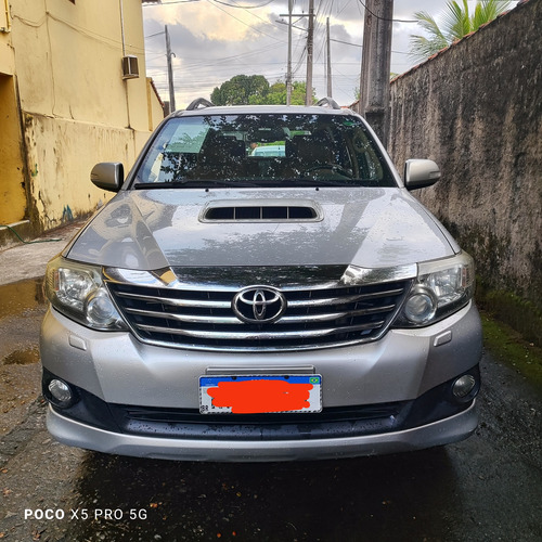 Toyota Hilux SW4 3.0 Srv 7l 4x4 Aut. 5p