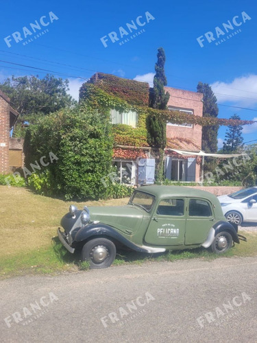 Icónica Casa En Venta En La Barra. (ref: Fro-264)