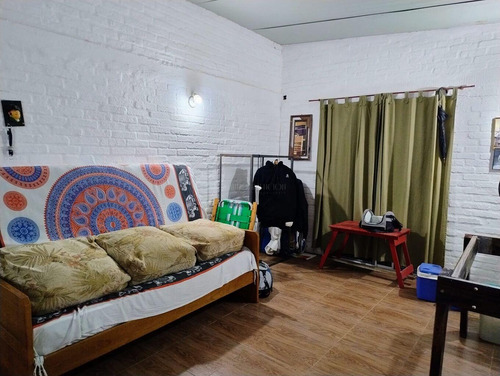 Casa Con Amplio Jardín En Sauce De Portezuelo