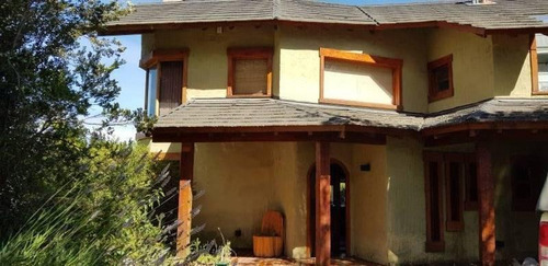 Casa Con Vista Al Lago Nahuel Huapi En Barrio Epulafquen