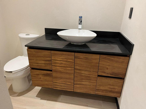 Oportunidad Casa En Venta En Cancun 4 Recamaras, Una En Pb. Cto De Servicio Con Baño