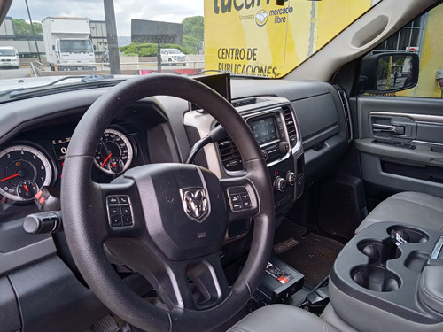 Imagen 15 de 17 de Dodge Ram 2500