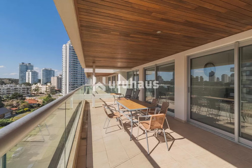 Venta Apartamento Dos Dormitorios Punta Del Este Edificio Icon Brava