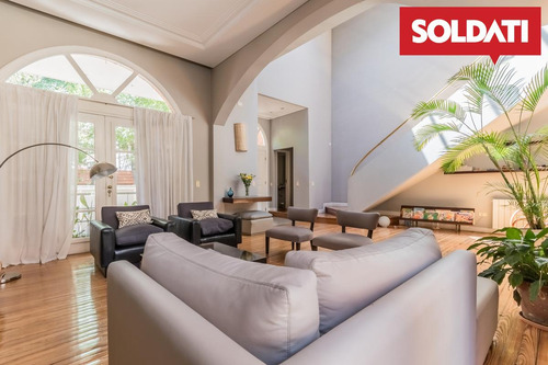 Venta - Casa 6 Ambientes - Coghlan