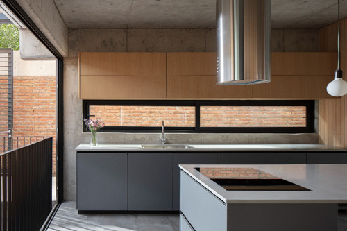 Casa Completamente Nueva: Manquehue Sur/ Bilbao