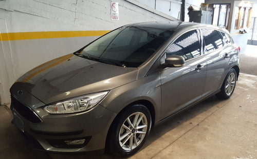 Ford Focus 1.6 S 5 Puertas