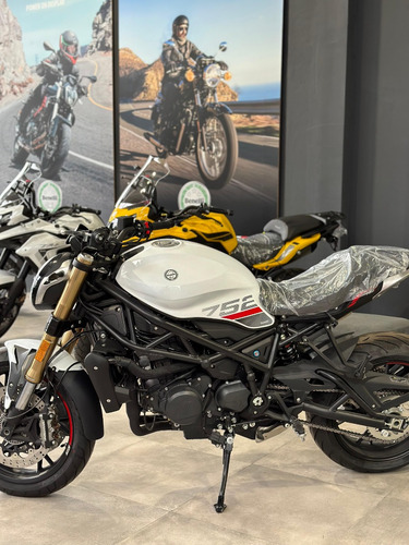 Benelli 752s