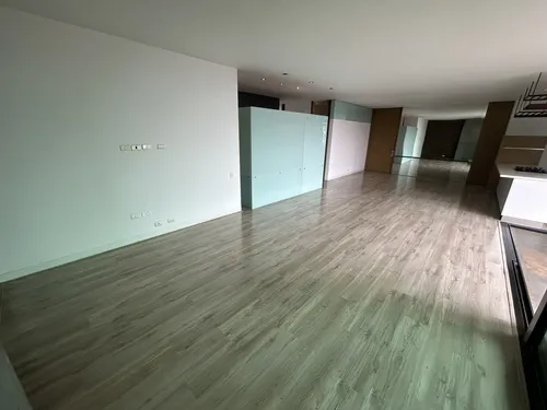 Apartamento En Arriendo Ubicado En El Poblado Sector Los Balsos (26986).