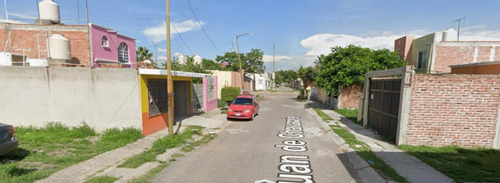 Casa En Remate Bancario En Juan De Chavarría, Villa Salamanca, Guanajuato