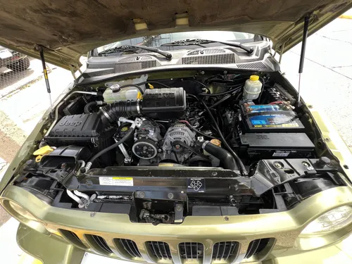 Jeep Liberty Sport 4x4 At