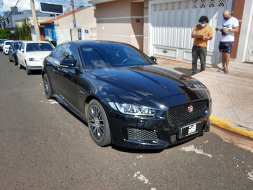 Jaguar Xe 2.0 R-sport 4p