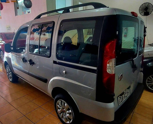 Imagem 2 de 10 de Fiat Doblò 1.4 Mpi Elx 8v Flex 4p Manual