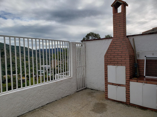 Imagen 18 de 30 de Los Naranjos Del Cafetal Calle Privada Vigilancia Excelente Vista Renovada 320mts 6h/7b/4 Puestos Tanque De Agua 10.000 Lts