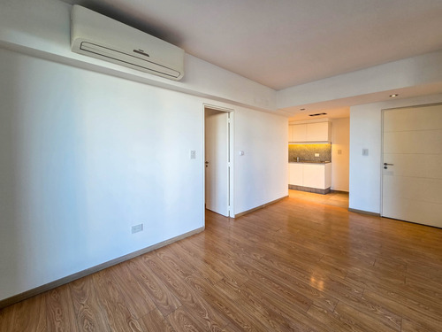 Departamento En Alquiler De 2 Dormitorios + Cochera + Baulera En Puerto Norte