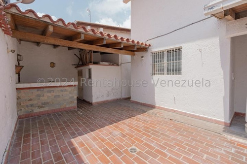 Casa En Venta. Colinas De Vista Alegre. Kr24-17100. Katia Rosero M.