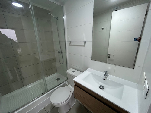 Metro Lo Ovalle - 1dorm+1 Baño; Briones Luco 0355; Codjc