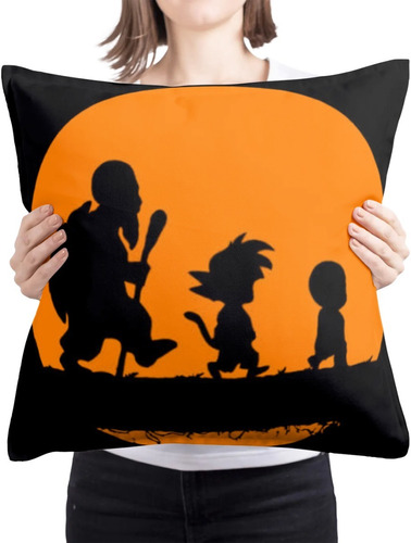 Cojin Decorativo Dragon Ball Silueta Goku Almohada Poliester