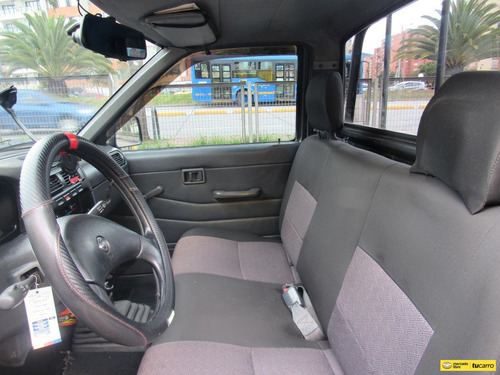 Imagen 18 de 25 de Nissan D21 2.4l
