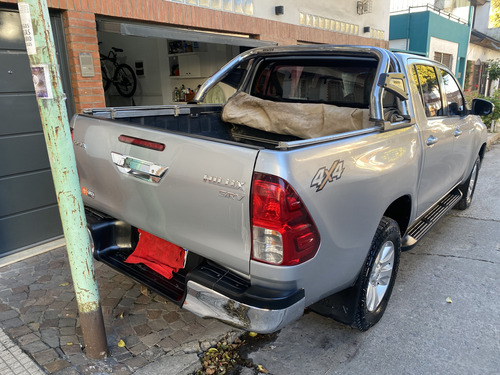 Toyota Hilux 2.8 Cd Srv 177cv 4x2